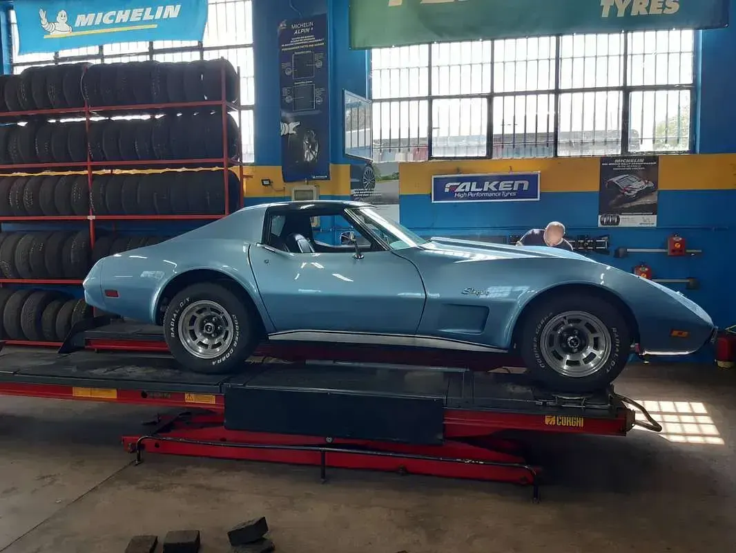 Usata Corvette Stingray 250 CV (183 kW) 1975 Blu/azzurro Coupé
