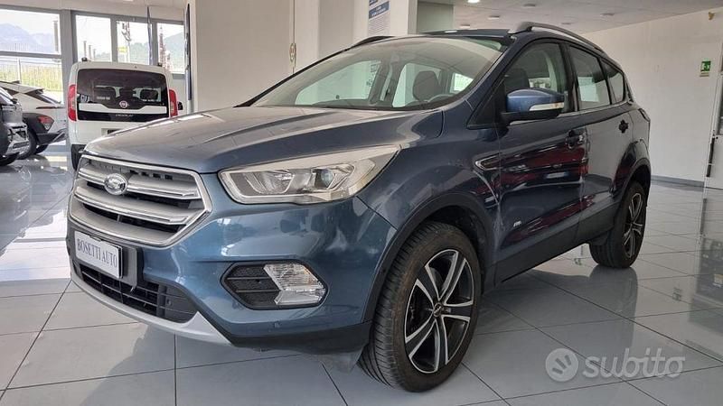 Usata Ford Kuga 150 CV (110 kW) 2018 Blu SUV
