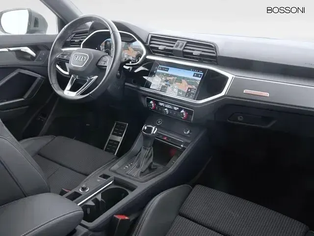 Usata Audi Q3 Sportback S-Line 245 CV (180 kW) 2024 Grigio chronos metallizzato SUV