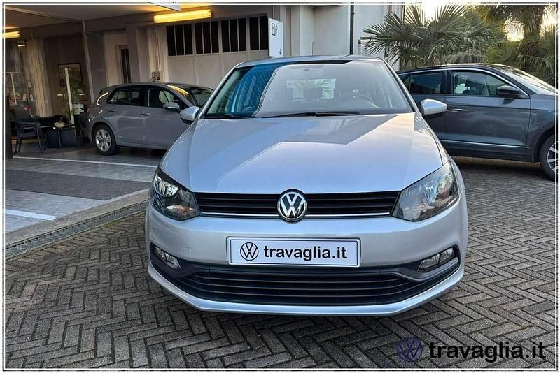 Usata VW Polo Trendline 60 CV (44 kW) 2015 Argento Berlina