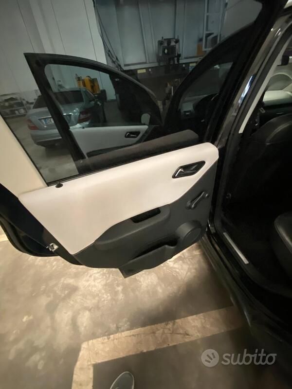 Usata Mercedes A180 109 CV (80 kW) 2007 Nero Monovolume