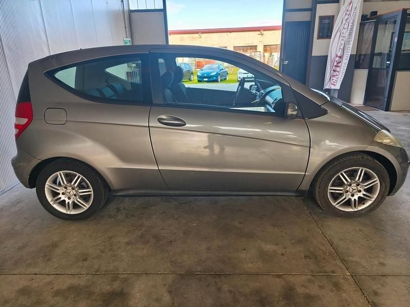 Usata Mercedes A150 Avantgarde 95 CV (69 kW) 2007 Grigio Coupé