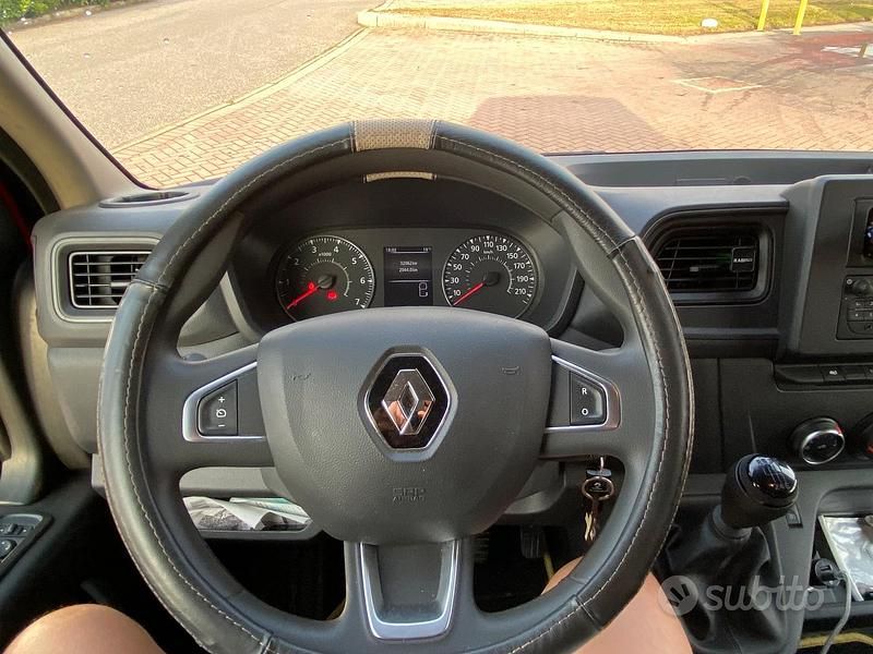 Usata Renault Master 136 CV (100 kW) 2021 Rosso Furgone