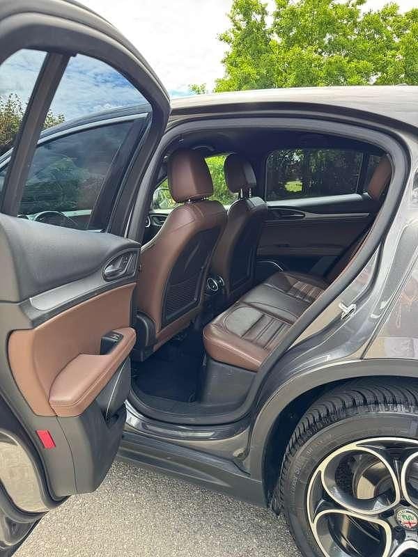 Usata Alfa Romeo Stelvio Business 209 CV (153 kW) 2019 Grigio SUV