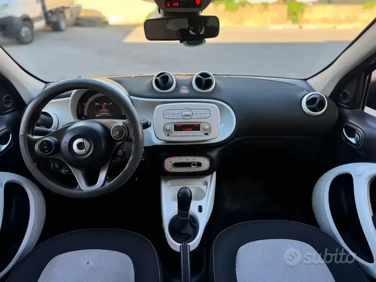 Usata Smart ForFour 71 CV (52 kW) 2016 Blu Utilitaria