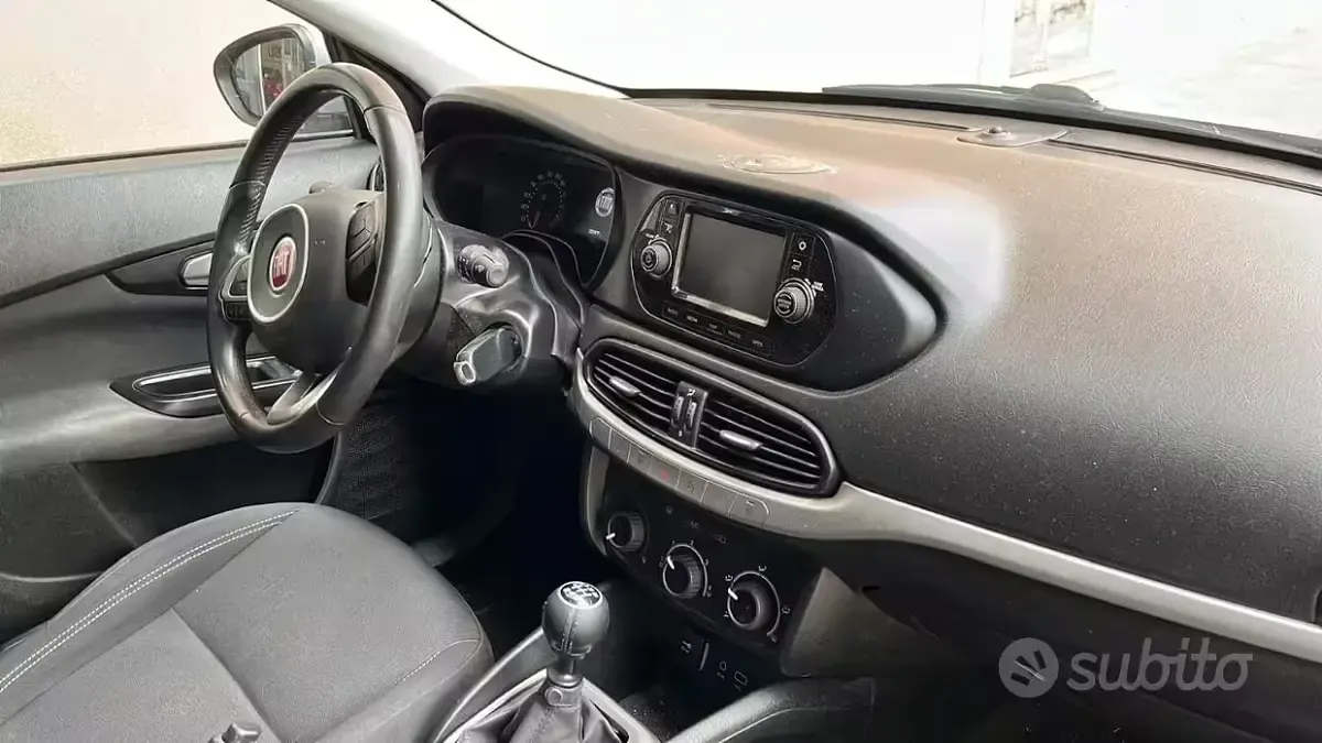 Usata Fiat Tipo Easy 120 CV (88 kW) 2017 Other Berlina