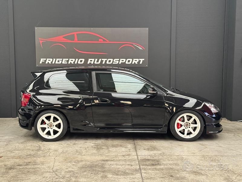 Usata Honda Civic Type R 400 CV (294 kW) 2003 Nero Berlina