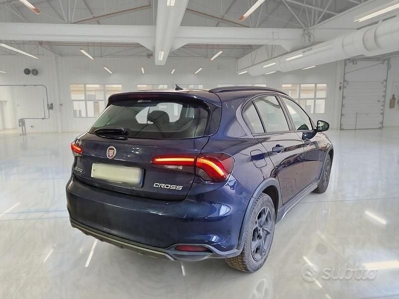 Usata Fiat Tipo Cross 130 CV (95 kW) 2022 Blu Berlina