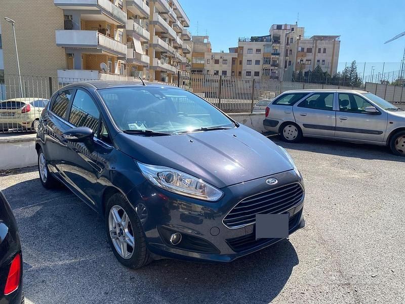 Begagnad Ford Fiesta 71 HK (52 kW) 2013 Halvkombi