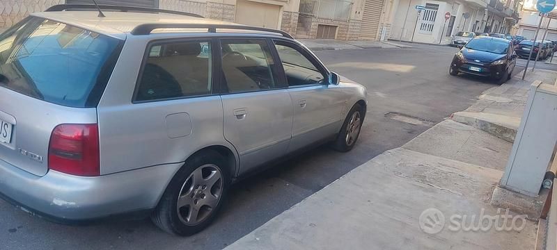 Usata Audi A4 1997 Grigio Station wagon