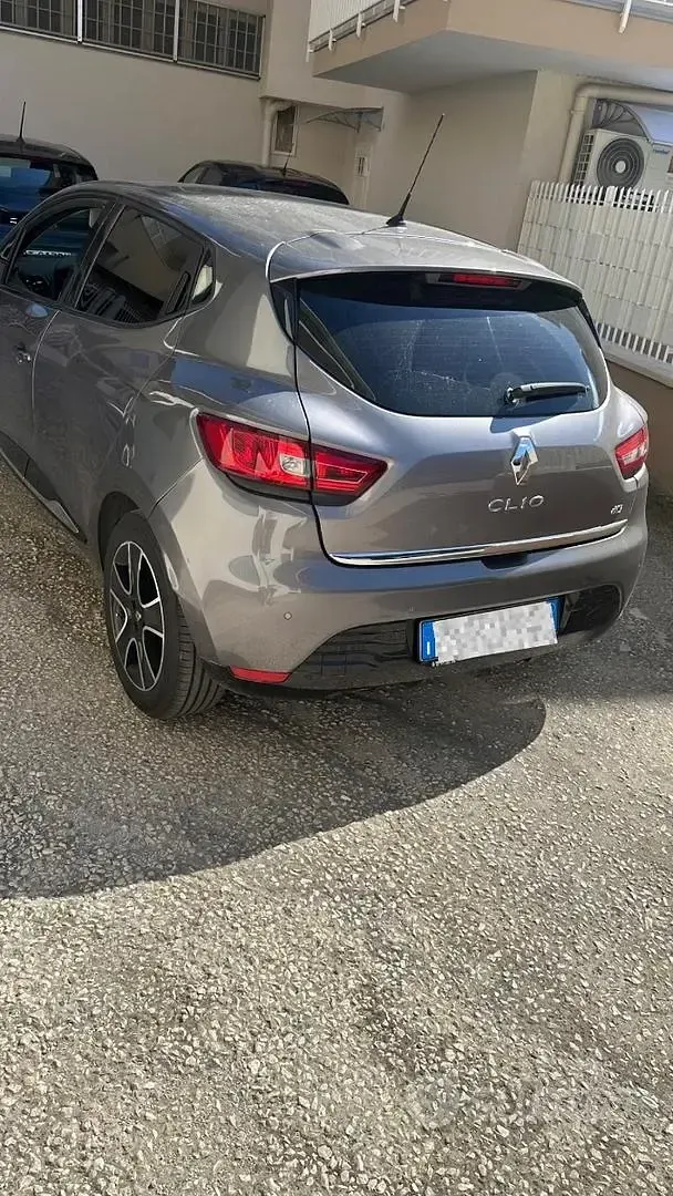 Usata Renault Clio 75 CV (55 kW) 2014 Grigio Berlina