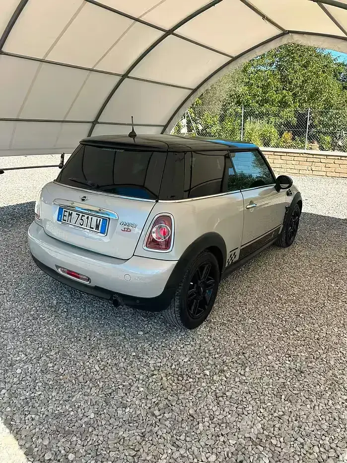Usata Mini Cooper D 111 CV (81 kW) 2012 Grigio Utilitaria