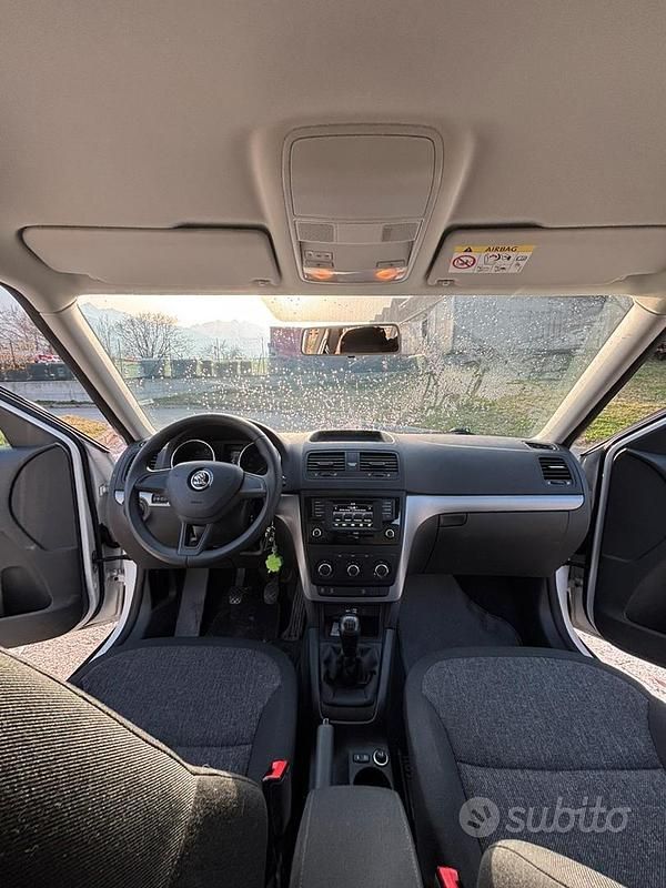 Usata Skoda Yeti 110 CV (80 kW) 2015 Bianco SUV