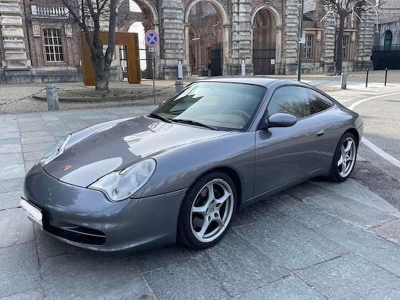 Usata Porsche 911 Carrera 321 CV (236 kW) 2002 Grigio Coupé