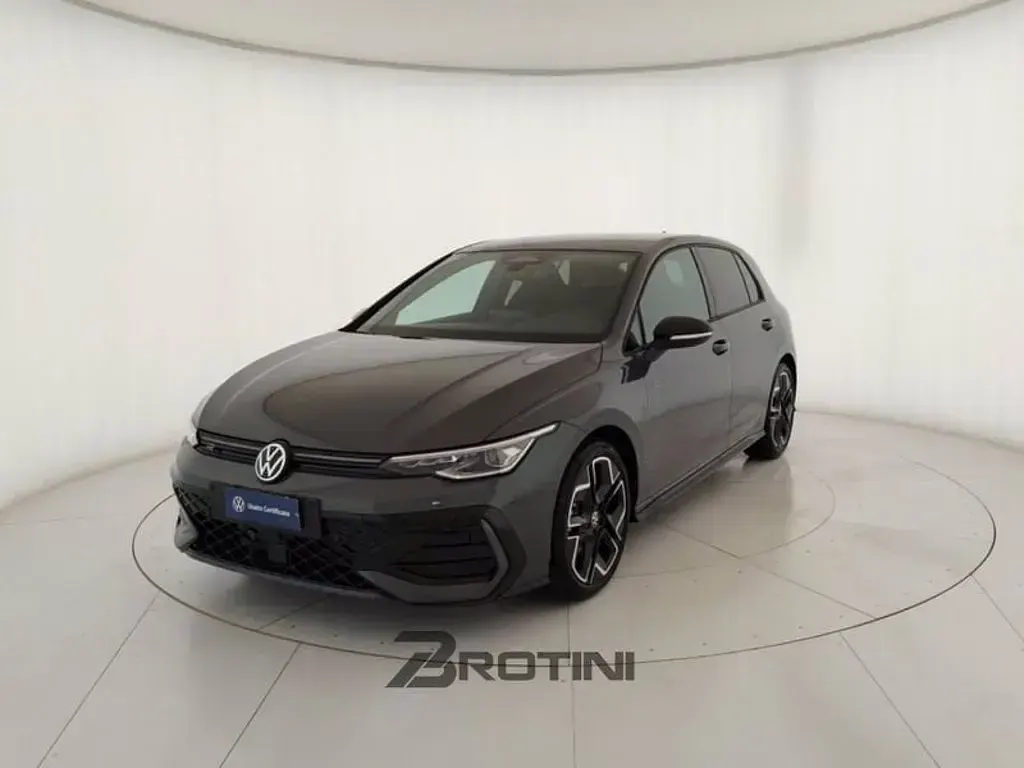 Usata VW Golf VIII R-line Plus 116 CV (85 kW) 2026