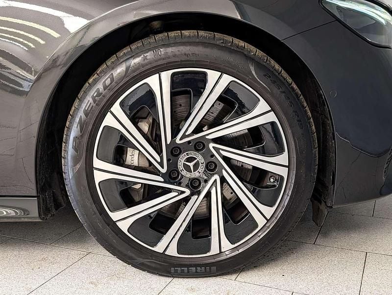 Usata Mercedes E300 Advanced 268 CV (197 kW) 2024 Grigio Station wagon