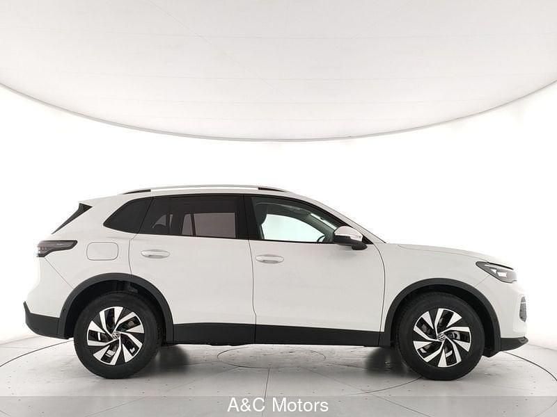 Nuova VW Tiguan Life 131 CV (96 kW) 2025 Bianco SUV