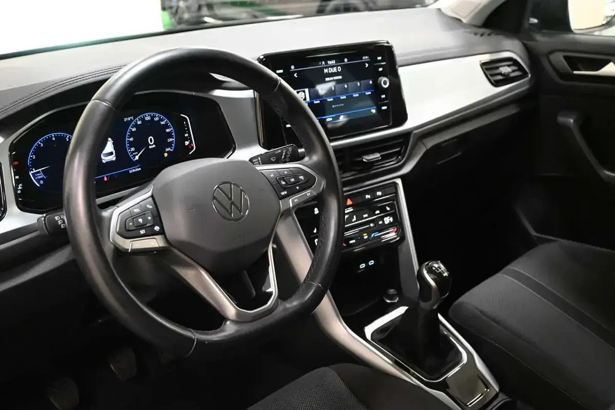 Usata VW T-Roc Life 110 CV (80 kW) 2023 Grigio SUV