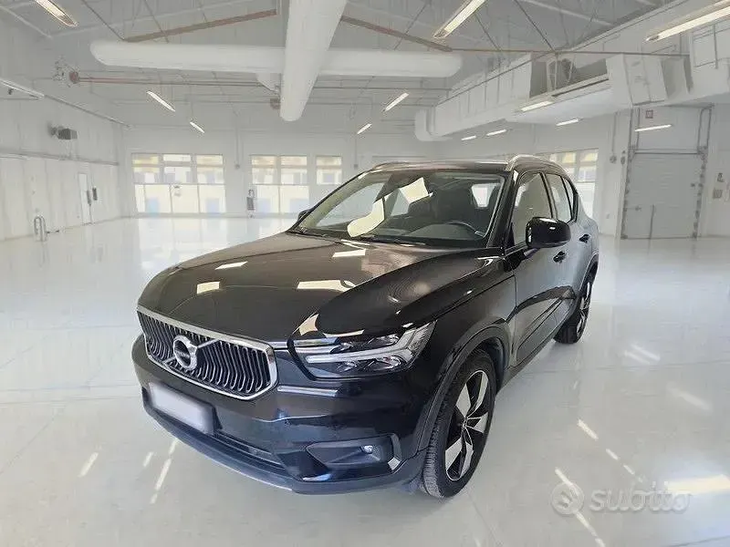 Usata Volvo XC40 Business Edition 190 CV (139 kW) 2020 Nero SUV
