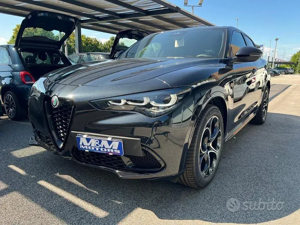 Nuova Alfa Romeo Stelvio Veloce 209 CV (153 kW) 2026 Nero SUV