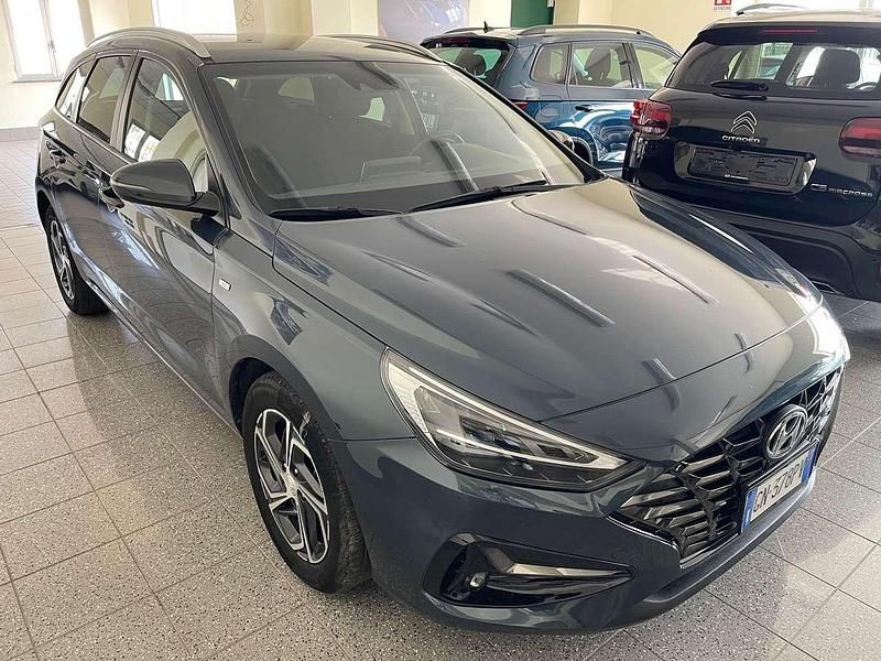 Usata Hyundai i30 Prime 120 CV (88 kW) 2023 Verde salvia Station wagon