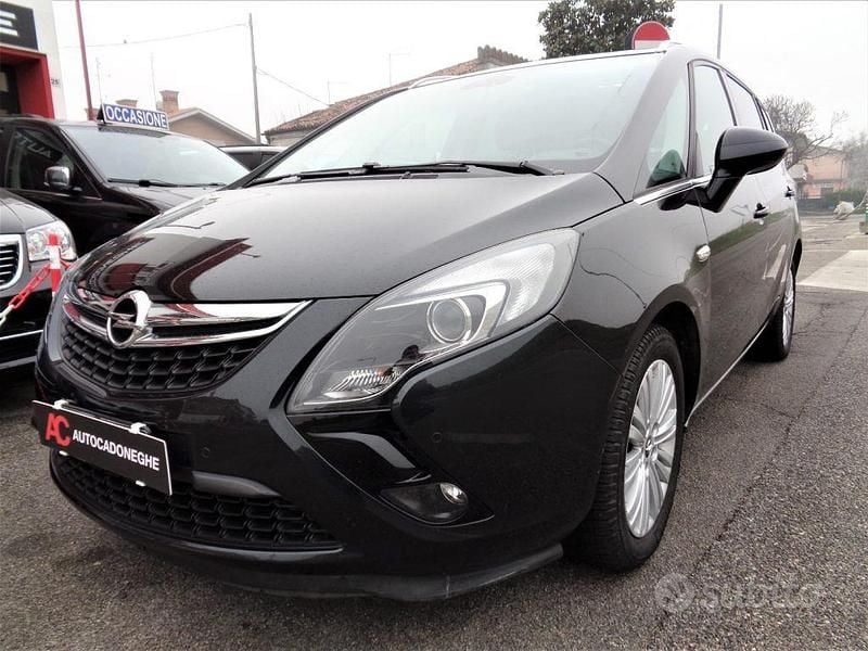 Usata Opel Zafira 2017 Grigio Monovolume