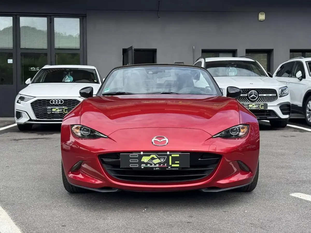 Usata Mazda MX5 131 CV (96 kW) 2016 Rosso Cabrio