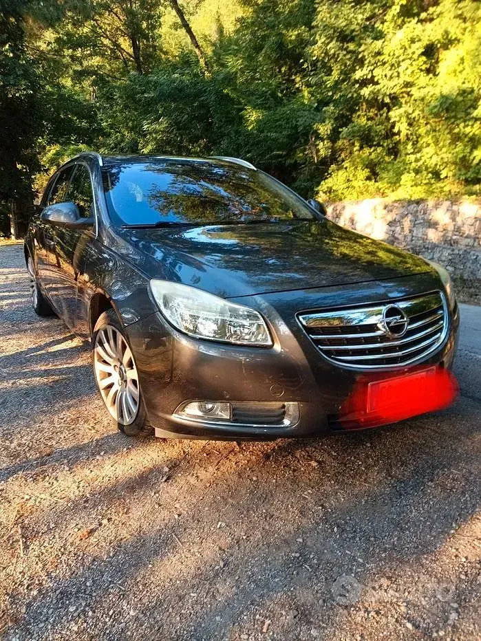 Usata Opel Insignia 131 CV (96 kW) 2010 Grigio Station wagon