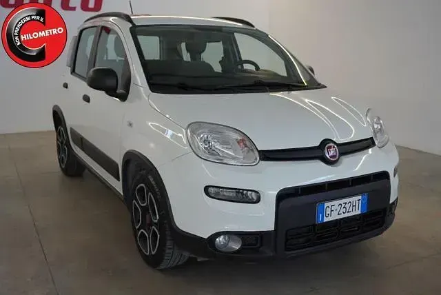 Usata Fiat Panda City Life 69 CV (50 kW) 2021 Bianco Utilitaria