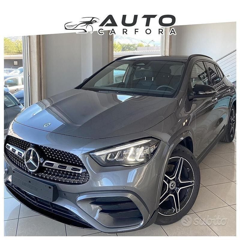 Grigio Usata 2024 Mercedes GLA200 AMG line SUV | 44.490 € (Buon prezzo) - Immagine 1/4