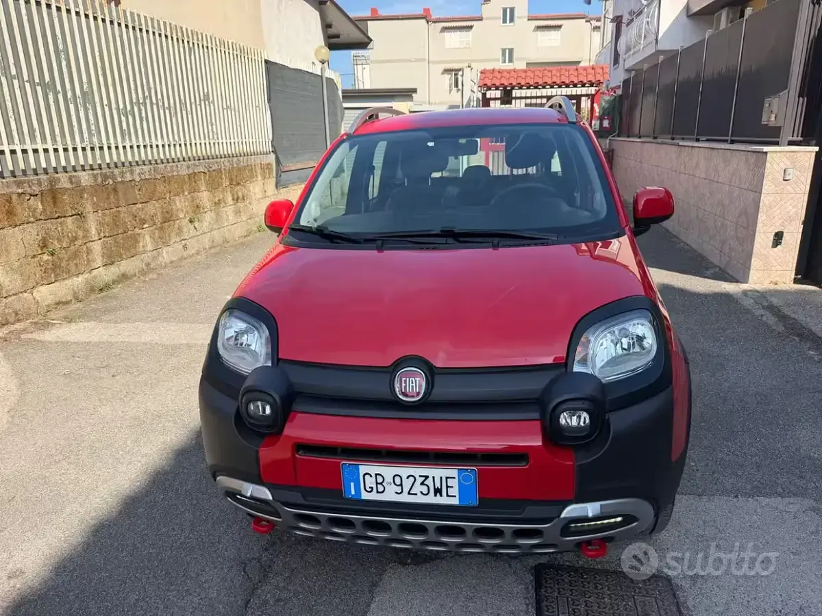 Usata Fiat Panda Cross Cross 84 CV (61 kW) 2020 Rosso Utilitaria
