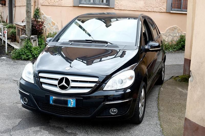 Usata Mercedes B160 Executive 95 CV (69 kW) 2010 Nero Monovolume