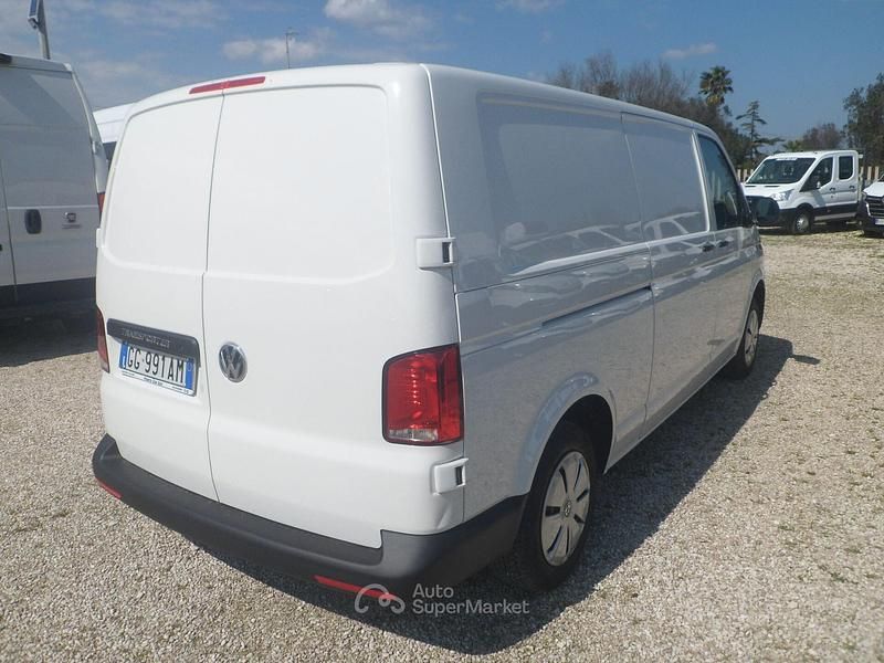 Usata VW Transporter 150 CV (110 kW) 2022 Bianco Furgone