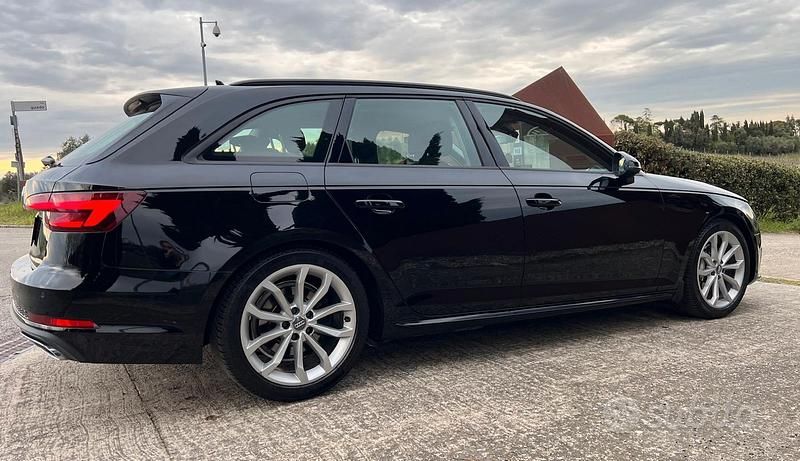 Usata Audi A4 190 CV (139 kW) 2019 Nero Station wagon