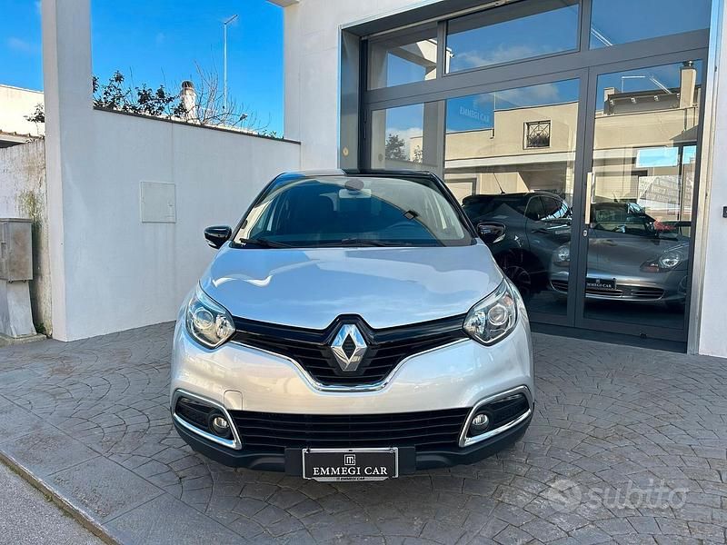 Usata Renault Captur 90 CV (66 kW) 2015 Grigio SUV