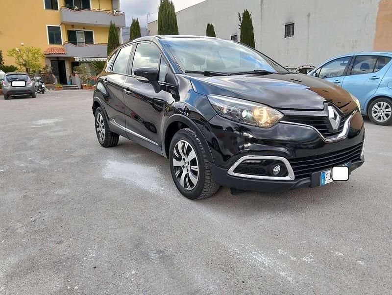 Usata Renault Captur 90 CV (66 kW) 2017 Nero SUV
