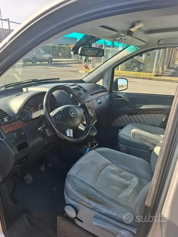 Usata Mercedes Viano 163 CV (119 kW) 2013 Grigio Monovolume