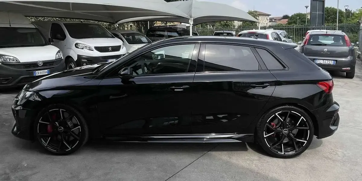 Usata Audi RS3 Ambiente 400 CV (294 kW) 2023 Nero Berlina