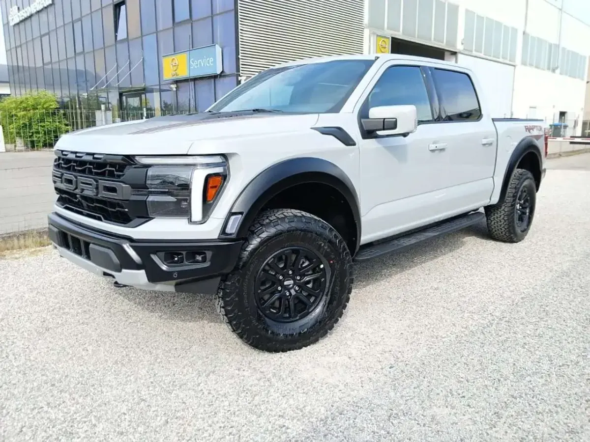 Ny Ford F-150 Raptor 462 HK (339 kW) 2026 Avalanche Pickup / Ladvogn