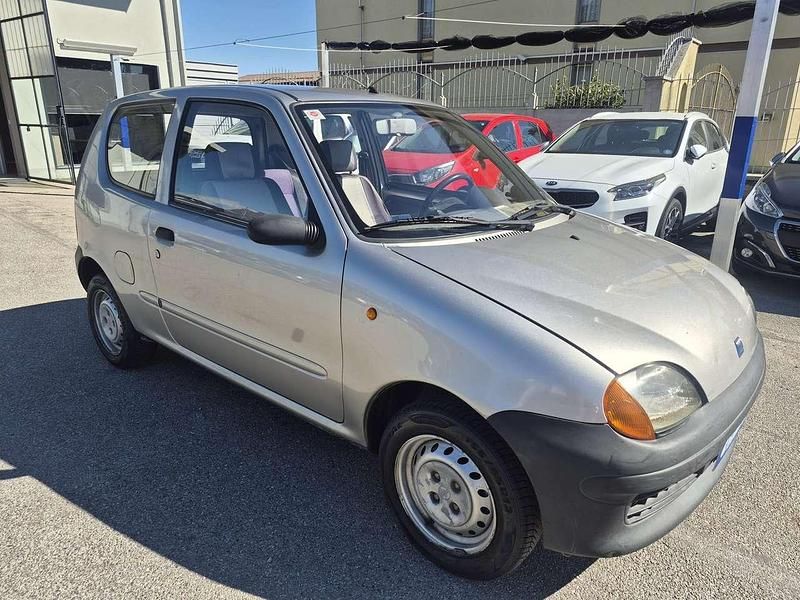 Usata Fiat Seicento Young 39 CV (28 kW) 2000 Argento Utilitaria