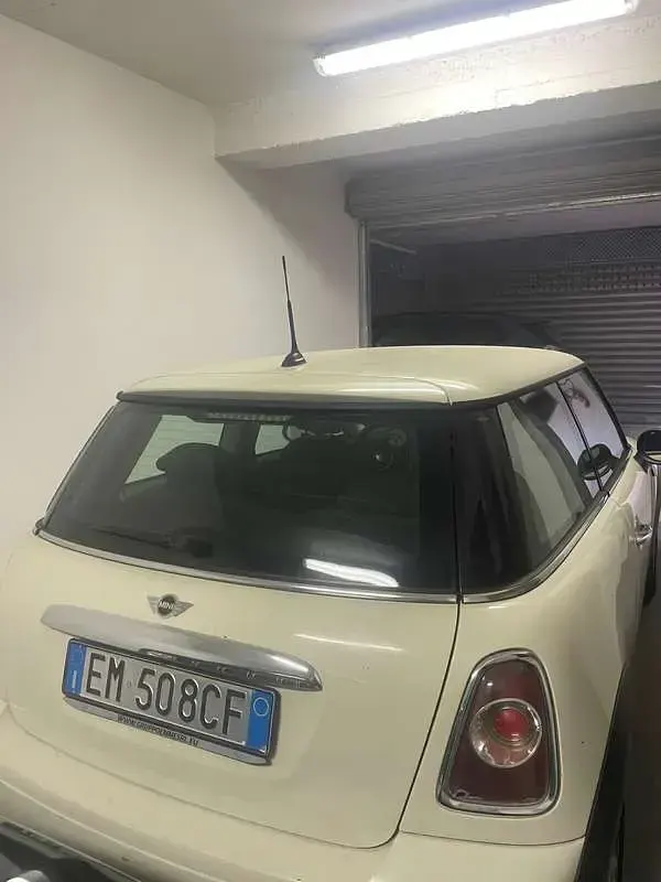 Usata Mini ONE 75 CV (55 kW) 2012 Bianco Utilitaria