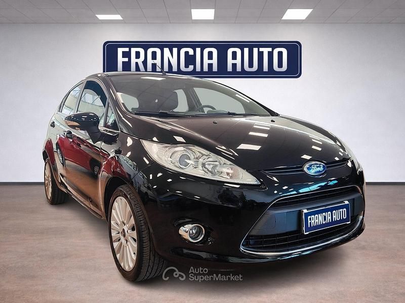 Usata Ford Fiesta 82 CV (60 kW) 2009 Nero Utilitaria