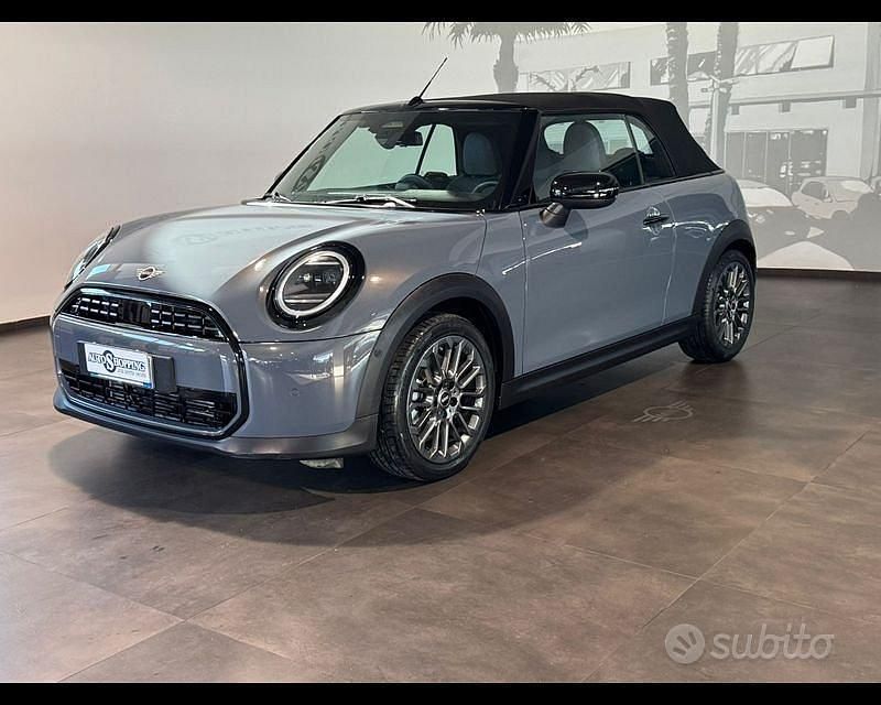 Usata Mini Cooper Cabriolet Classic 163 CV (119 kW) 2025 Marrone Cabrio