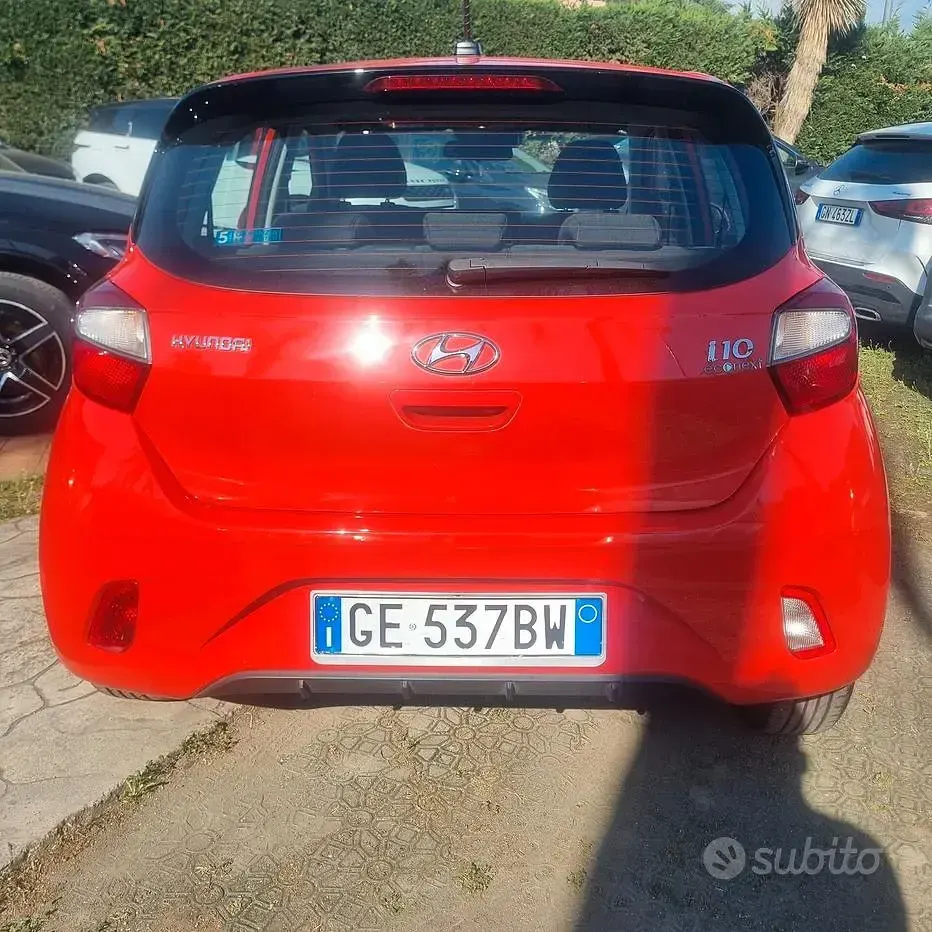 Usata Hyundai i10 65 CV (47 kW) 2021 Arancione Utilitaria