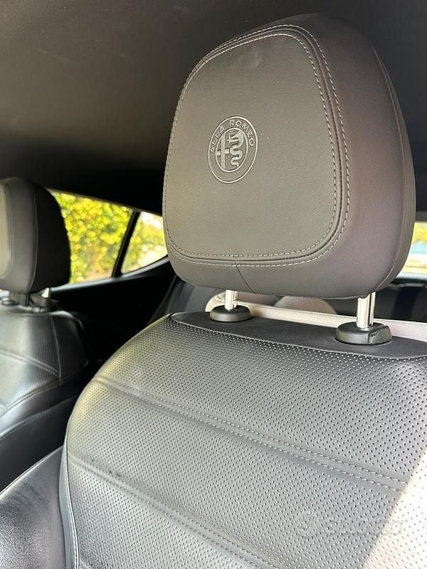 Usata Alfa Romeo Tonale 131 CV (96 kW) 2022 Blu SUV