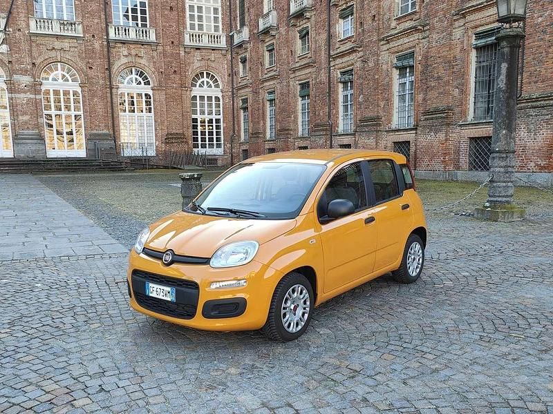 Arancione Usata 2021 Fiat Panda S Due volumi | 9200 € (Ottimo prezzo) - Immagine 1/4
