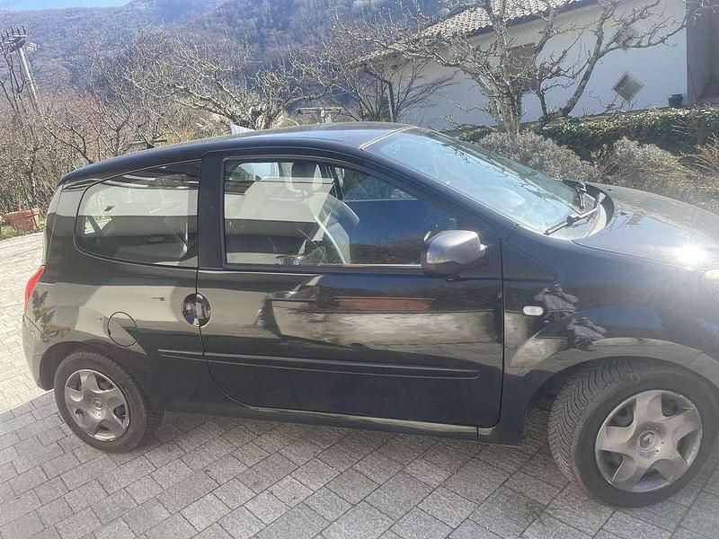 Usado Renault Twingo 75 HP (55 kW) 2011 Citadino