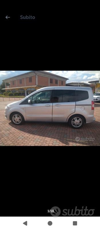 Usata Ford Tourneo Courier 2017 Grigio Monovolume