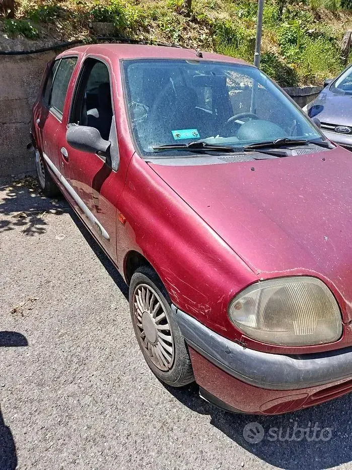 Usata Renault Clio 58 CV (42 kW) 2000 Rosso Berlina