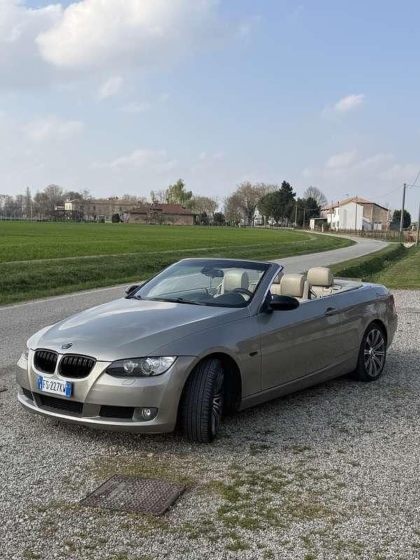 Usata BMW 330 Cabriolet 231 CV (169 kW) 2007 Cabrio